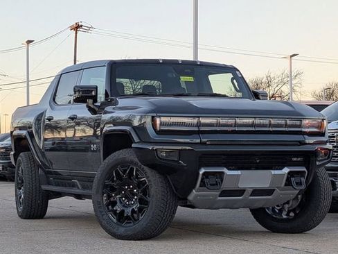 New 2026 GMC Hummer EV 4x4 Crew Cab image 2