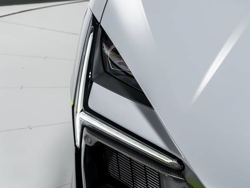 Used 2024 Lamborghini Revuelto AWD/4WD image 40