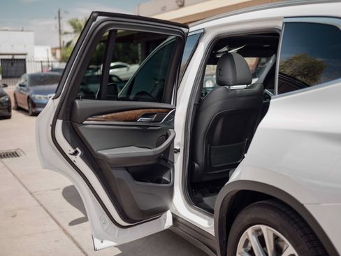Used 2019 BMW X3 sDrive30i w/ Driving Assistance Package RWD image 10