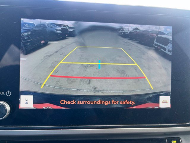 Used 2025 Toyota Camry SE FWD image 11