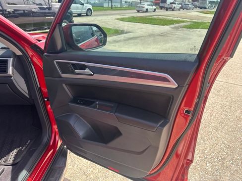 Used 2021 Volkswagen Atlas SE FWD image 11