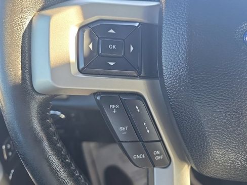 Used 2019 Ford F150 Lariat w/ Equipment Group 502A Luxury AWD/4WD image 13