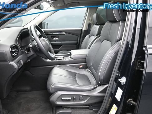 Used 2023 Honda Pilot Elite image 14