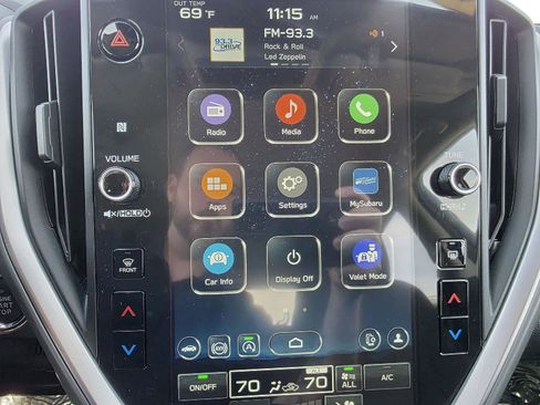 Used 2025 Subaru Crosstrek 2.0i Premium image 21