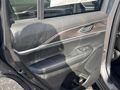 New 2025 Jeep Grand Cherokee Limited w/ Black Appearance Package image 44