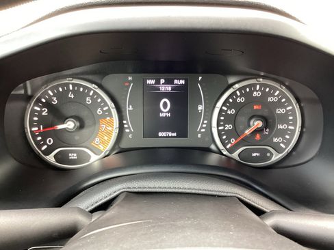 Used 2023 Jeep Renegade Latitude AWD/4WD image 20