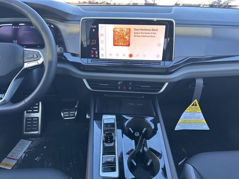 New 2026 Volkswagen Atlas Peak Edition image 15