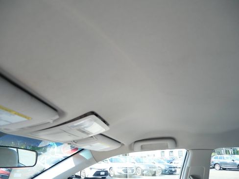 Used 2016 Toyota Camry LE FWD image 12