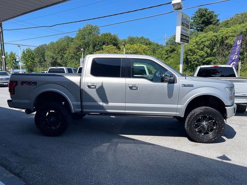 Used 2015 Ford F150 Platinum w/ Equipment Group 701A Luxury AWD/4WD image 9