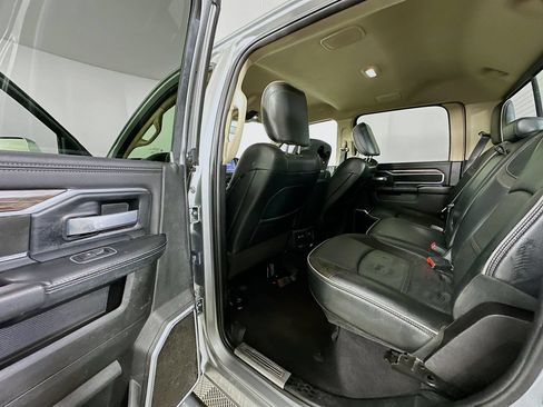 Used 2021 RAM 2500 Laramie AWD/4WD image 16