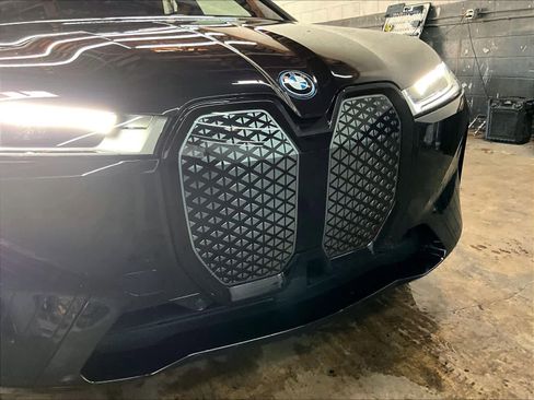 Certified 2022 BMW iX xDrive50 w/ Sport Package image 32