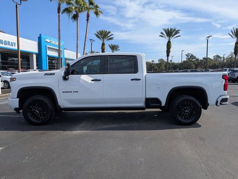 Used 2024 Chevrolet Silverado 2500 LTZ w/ LTZ Plus Package image 7
