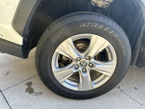 Used 2022 Toyota RAV4 LE AWD/4WD image 33