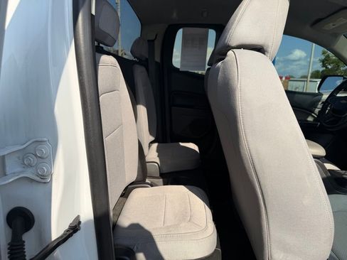 Used 2015 Chevrolet Colorado W/T w/ WT Convenience Package image 34