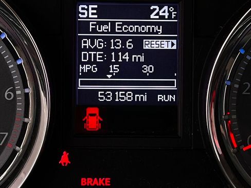 Used 2015 Chrysler Town & Country Touring image 18