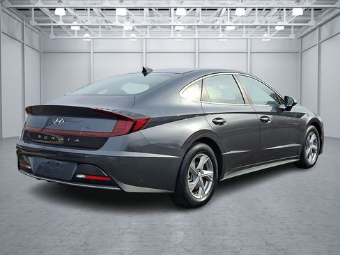Certified 2023 Hyundai Sonata SE w/ Cargo Package image 6