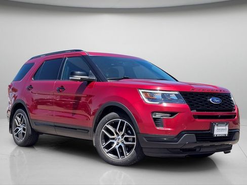 Used 2018 Ford Explorer Sport w/ Equipment Group 401A AWD/4WD image 2