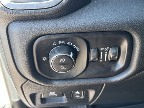 Used 2025 RAM 1500 Laramie w/ Sport Appearance Package AWD/4WD image 29