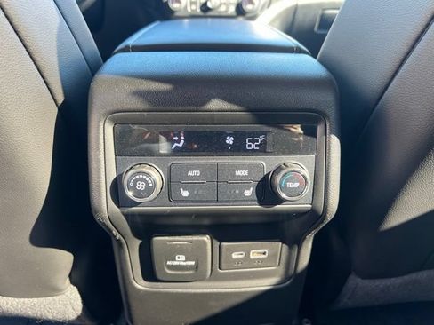 Used 2020 GMC Acadia Denali w/ Technology Package FWD image 18