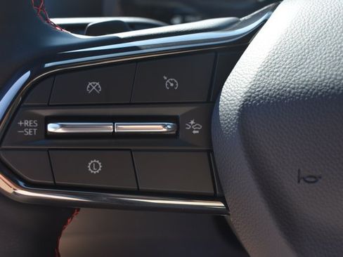 New 2027 Chevrolet Equinox RS w/ LPO, Floor Liner Package FWD image 21