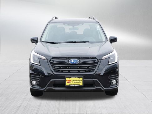 Used 2024 Subaru Forester Premium image 2