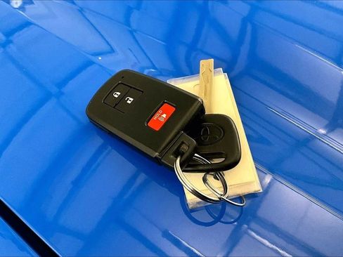 Used 2020 Toyota Tacoma TRD Off-Road w/ Blackout Package image 9