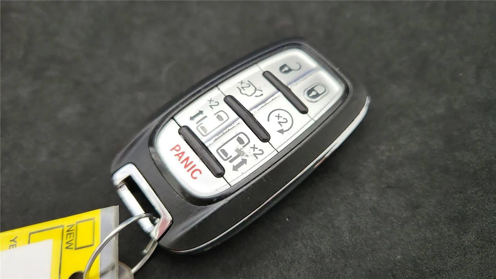 Used 2023 Chrysler Pacifica Touring-L FWD image 22