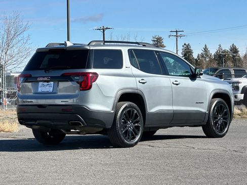 Used 2023 GMC Acadia SLT w/ Elevation Edition image 2