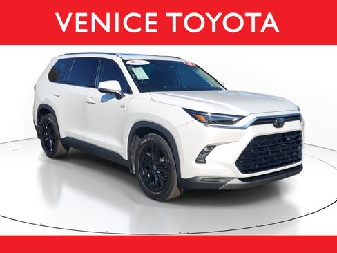 Certified 2025 Toyota Grand Highlander AWD Hybrid image 1