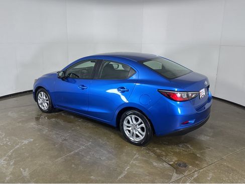 Used 2018 Toyota Yaris iA image 18