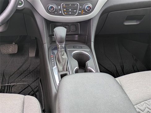 Used 2023 Chevrolet Equinox LT image 18