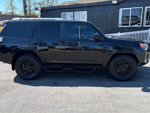 Used 2015 Toyota 4Runner SR5 RWD image 9
