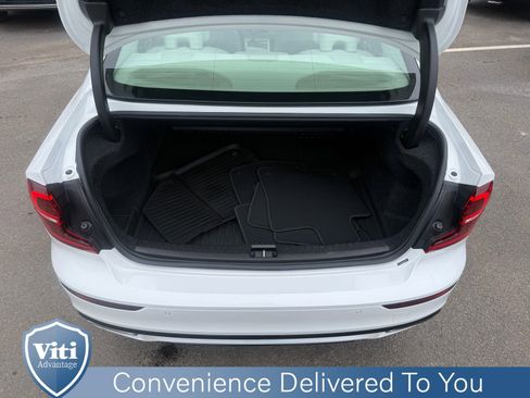 Certified 2021 Volvo S60 T5 Momentum w/ Climate Package image 24