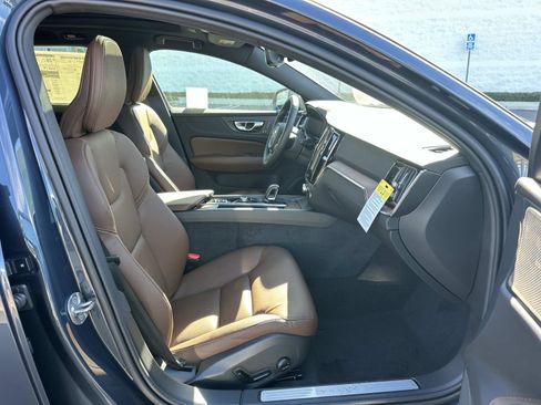 New 2026 Volvo V60 B5 Cross Country Plus w/ Climate Package image 20