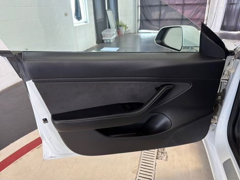 Used 2019 Tesla Model 3 Mid Range RWD image 23