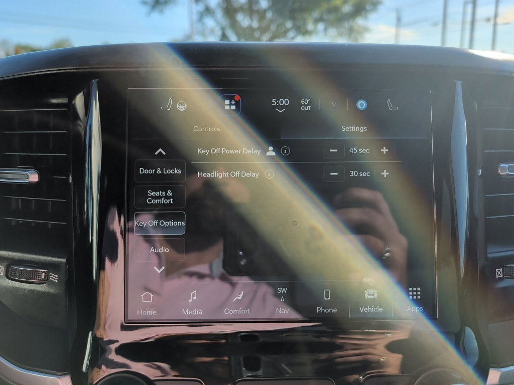 Used 2022 RAM 1500 Big Horn AWD/4WD image 54