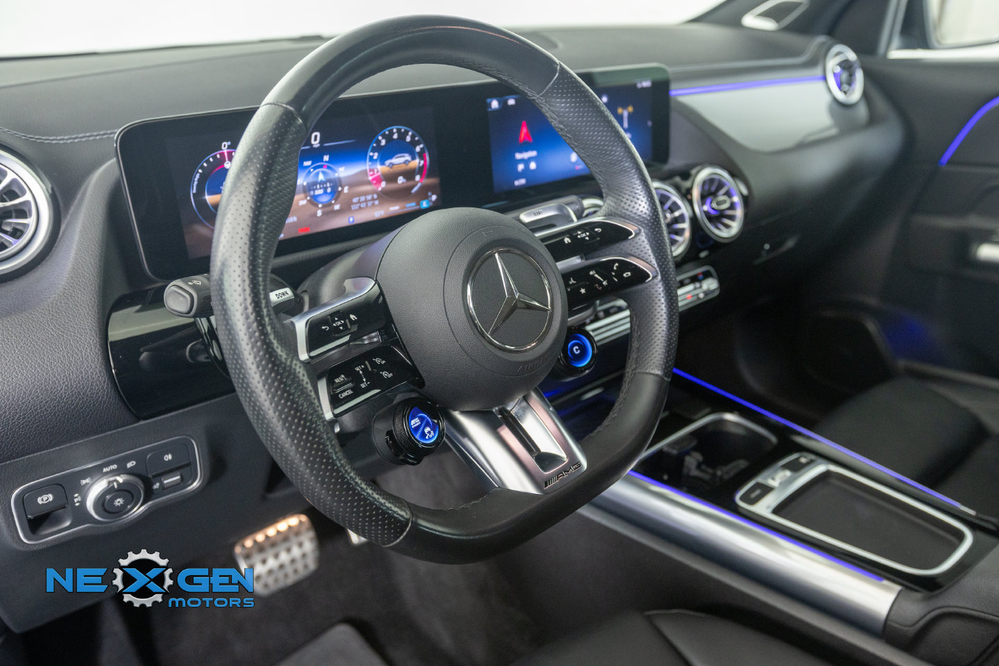 Used 2024 Mercedes-Benz GLA 35 AMG 4MATIC image 14