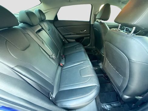 Used 2023 Hyundai Elantra Limited FWD image 25