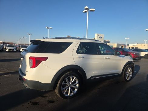 Used 2023 Ford Explorer Platinum w/ Technology Package image 7