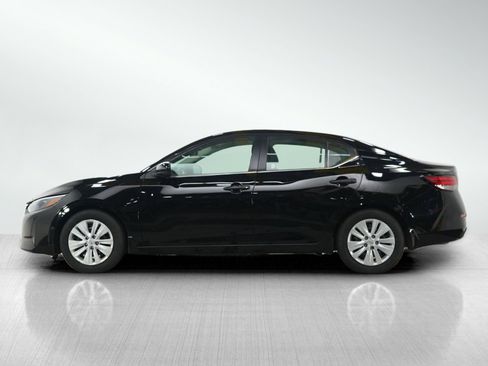 Used 2024 Nissan Sentra S image 2