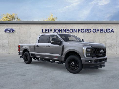 New 2025 Ford F250 Lariat w/ Black Appearance Package image 7