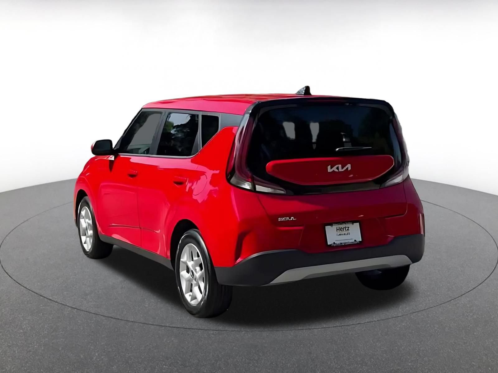 Used 2025 Kia Soul LX w/ LX Technology Package FWD image 10