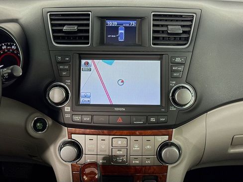 Used 2012 Toyota Highlander Limited image 37