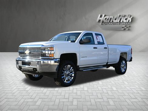 Used 2017 Chevrolet Silverado 2500 W/T RWD image 5