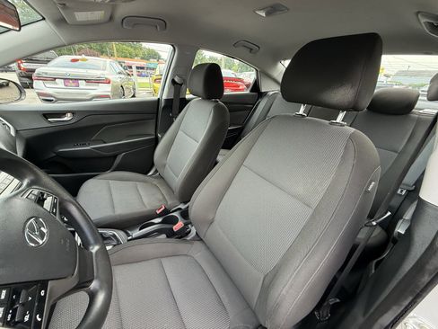 Used 2021 Hyundai Accent SE image 16