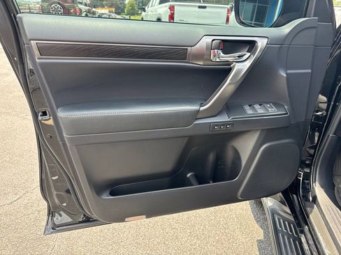Used 2023 Lexus GX 460 w/ Black Line Special Edition AWD/4WD image 11