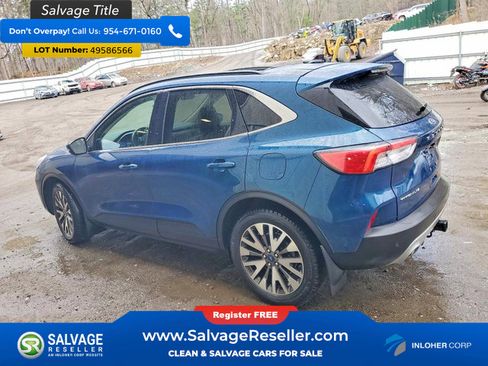 Used 2020 Ford Escape Titanium image 3