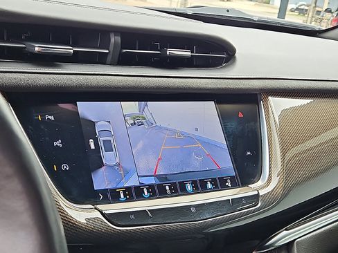 Used 2020 Cadillac XT6 Sport w/ Platinum Package AWD/4WD image 15