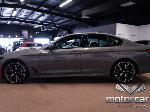 Used 2022 BMW 530i w/ M Sport Package RWD image 4