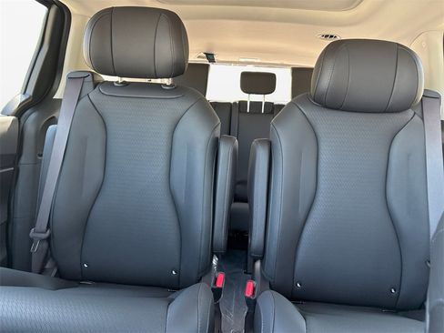 New 2026 Kia Carnival SX Prestige image 16